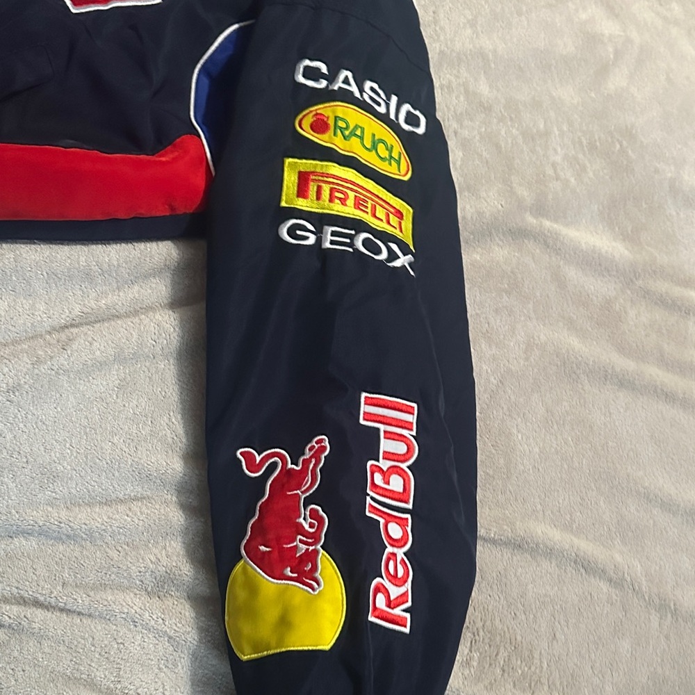Red Bull Racing Jacket - Picture 4 of 6